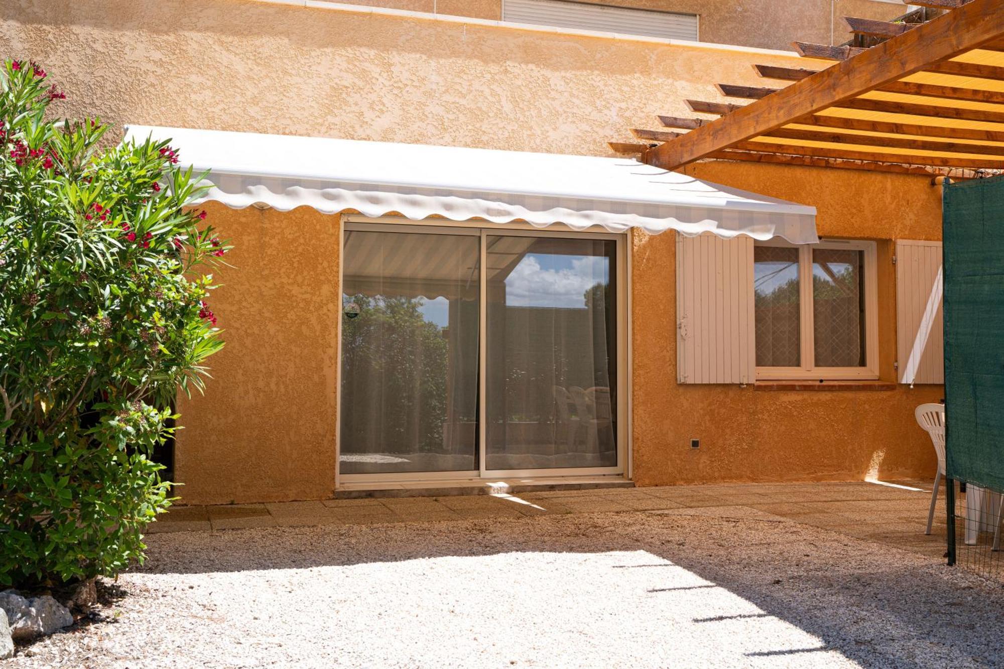 Ecureuil Et Pinede Holiday home *